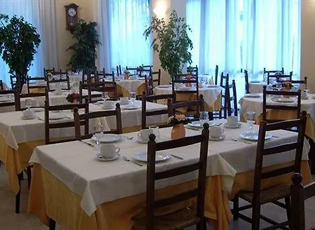 Atrium 3*